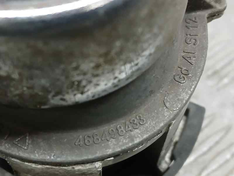 Recambio de faro antiniebla izquierdo para alfa romeo 147 (190) impresion referencia OEM IAM 468798433  