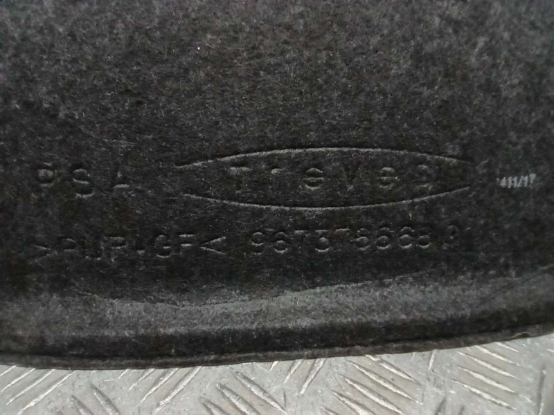 Recambio de bandeja trasera para peugeot 208 style referencia OEM IAM 9673766680  