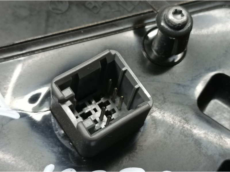 Recambio de retrovisor izquierdo para kia pro_cee´d drive referencia OEM IAM 876101HAE0  ELECTRICO ROZADO 5 PINS