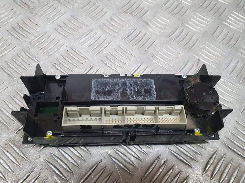 Recambio de mando climatizador para volkswagen polo berlina (6n2) trendline referencia OEM IAM 3B1907044C  