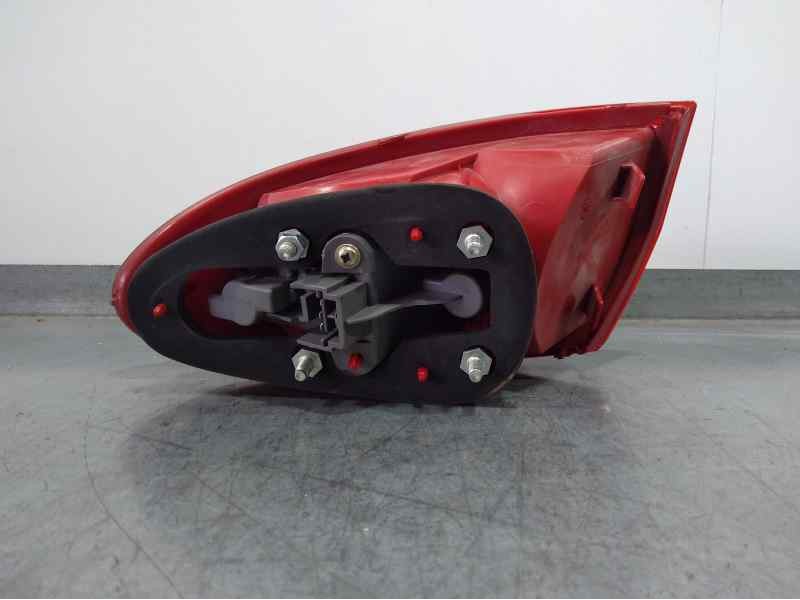 Recambio de piloto trasero derecho para alfa romeo 147 (190) impresion referencia OEM IAM 46556349  EXTERIOR