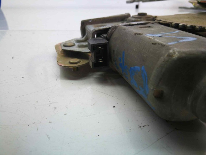 Recambio de elevalunas delantero derecho para opel astra f berlina 1.7 turbodiesel (17 dt / lu8) referencia OEM IAM   2 PINS