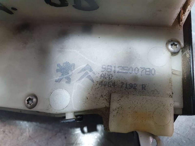Recambio de cerradura puerta delantera derecha para peugeot 208 style referencia OEM IAM 9812500780 40647192R 5 PINES