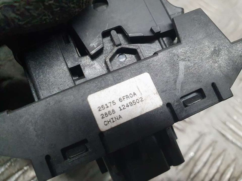 Recambio de palanca freno de mano para nissan qashqai (j11) acenta referencia OEM IAM 251756FR0A 28681249502 