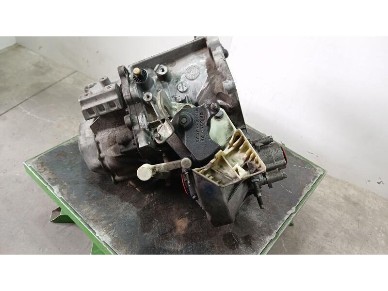 Recambio de caja cambios para peugeot 2008 (--.2013) active referencia OEM IAM 20ET27 7565105B 5VELOCIDADES