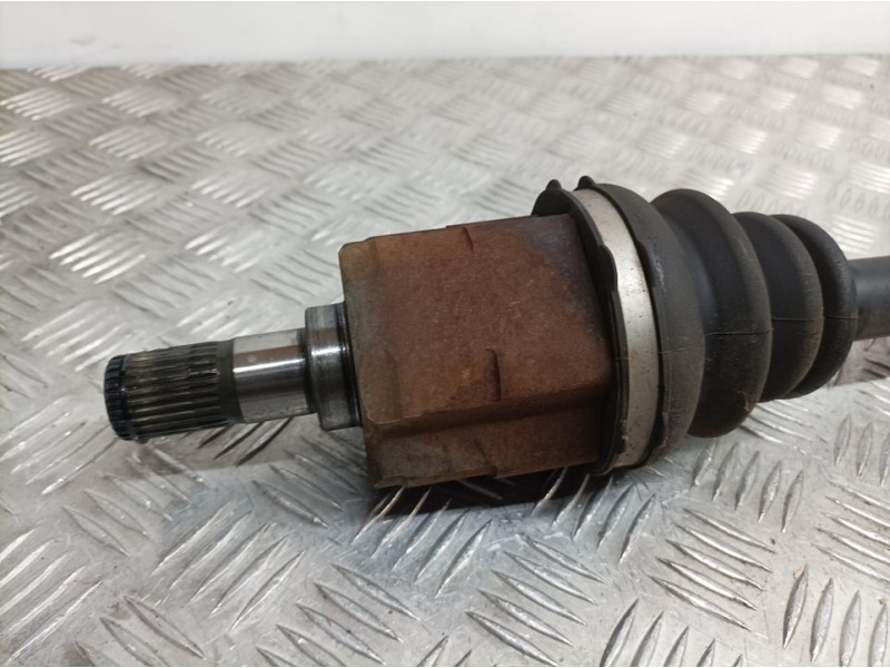 Recambio de transmision delantera derecha para kia pro_cee´d drive referencia OEM IAM 495001H211  