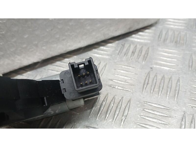 Recambio de motor elevalunas trasero derecho para mazda 6 berlina (gg) 2.0 crtd active referencia OEM IAM GJ6A5958X 6 PINS CM011