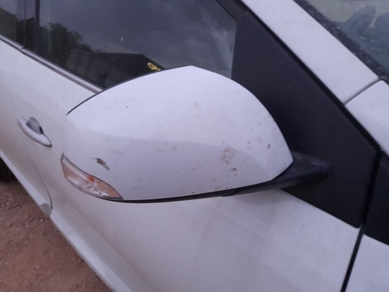 Recambio de retrovisor derecho para renault fluence (l3_) 1.5 dci (l30b) referencia OEM IAM 963016738R ELECTRICO ABATIBLE ROZADO