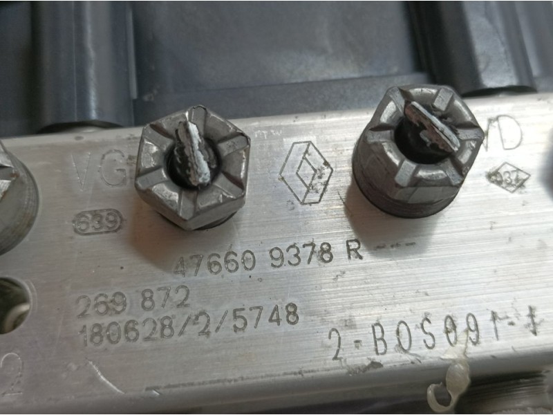 Recambio de abs para renault master kombi l2h2 3,5t referencia OEM IAM 476609378R 269872 