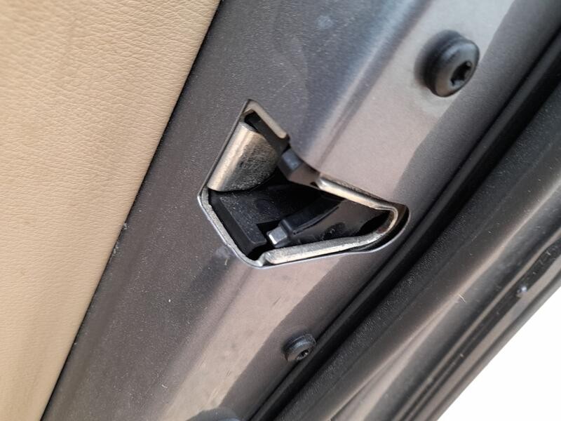 Recambio de cerradura puerta delantera derecha para bmw x5 (e70) 3.0 d referencia OEM IAM 51217202146  