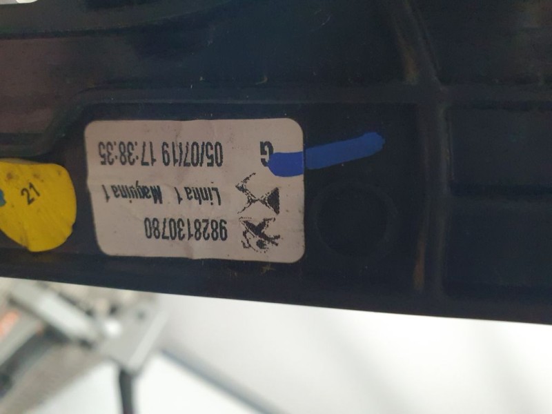 Recambio de elevalunas delantero izquierdo para ds 3 crossback chic referencia OEM IAM 9828130780  ELECTRICO 6 PINES