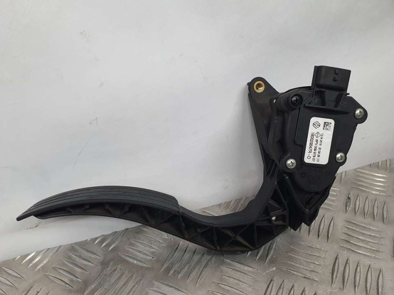 Recambio de potenciometro pedal para renault clio iv business referencia OEM IAM 180029347R 6PV00997807 