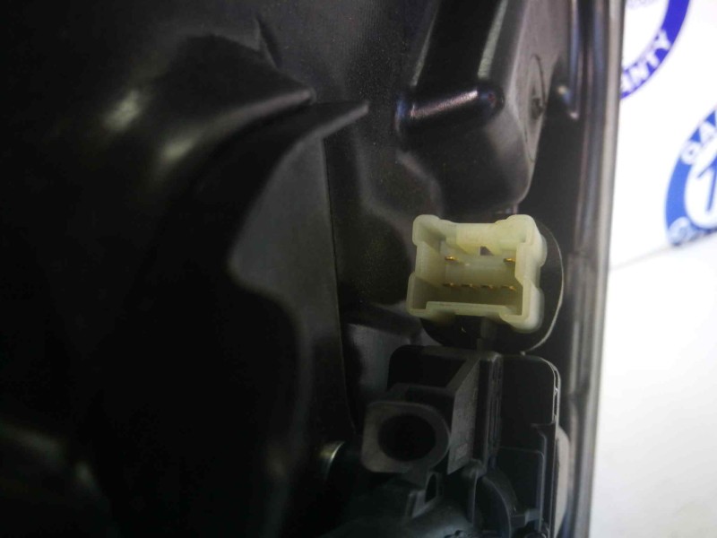 Recambio de elevalunas delantero derecho para nissan x-trail (t31) le referencia OEM IAM 2621004300  6 PINS