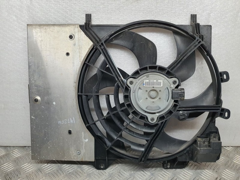 Recambio de electroventilador para citroën ds3 special edition referencia OEM IAM 9682895680  