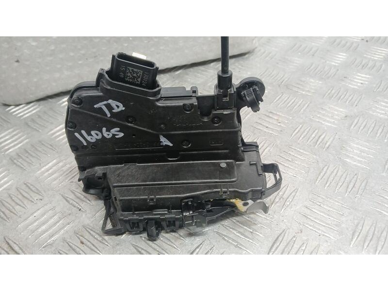 Recambio de cerradura puerta trasera derecha para renault clio v techno referencia OEM IAM 825007311R ELECTRICA 40749134