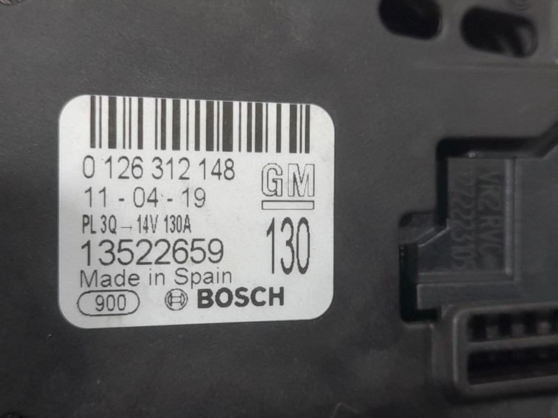 Recambio de alternador para opel astra k (b16) 1.4 turbo (68) referencia OEM IAM 13522659 0126312148 BOSCH