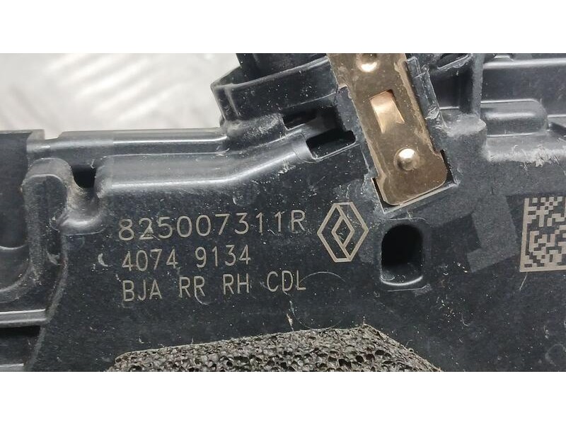 Recambio de cerradura puerta trasera derecha para renault clio v techno referencia OEM IAM 825007311R ELECTRICA 40749134