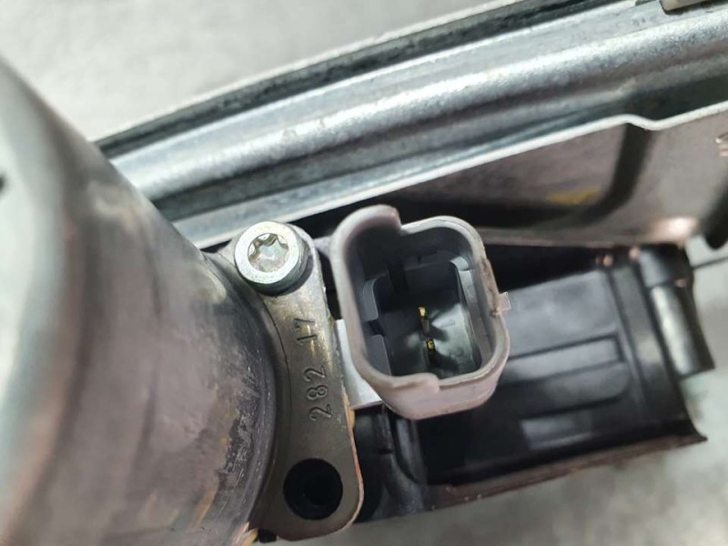 Recambio de elevalunas delantero derecho para peugeot 208 style referencia OEM IAM 9673154380 A002C501 ELECTRICO 2 PINES