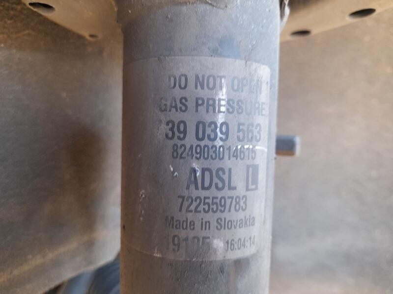 Recambio de amortiguador delantero izquierdo para opel astra k (b16) 1.4 turbo (68) referencia OEM IAM 39039563  