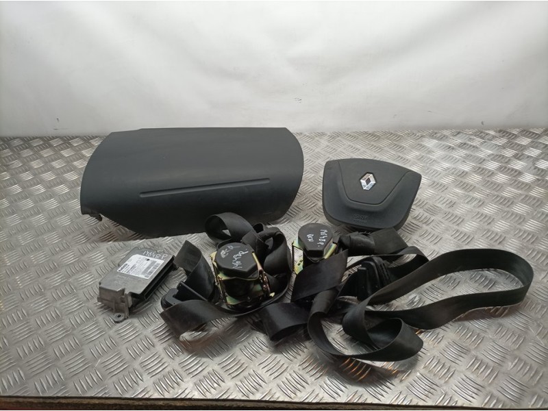 Recambio de kit airbag para renault master kombi l2h2 3,5t referencia OEM IAM 985701757R  CON PRETENSORES , SIN SALPICADERO
