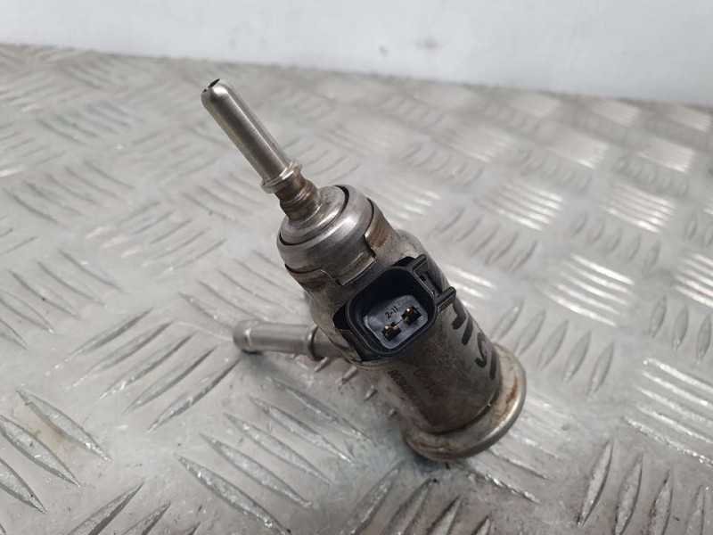 Recambio de inyector adblue para peugeot 5008 gt line 1.5 hdi 130 cv referencia OEM IAM 9842811780 A3C00216200 