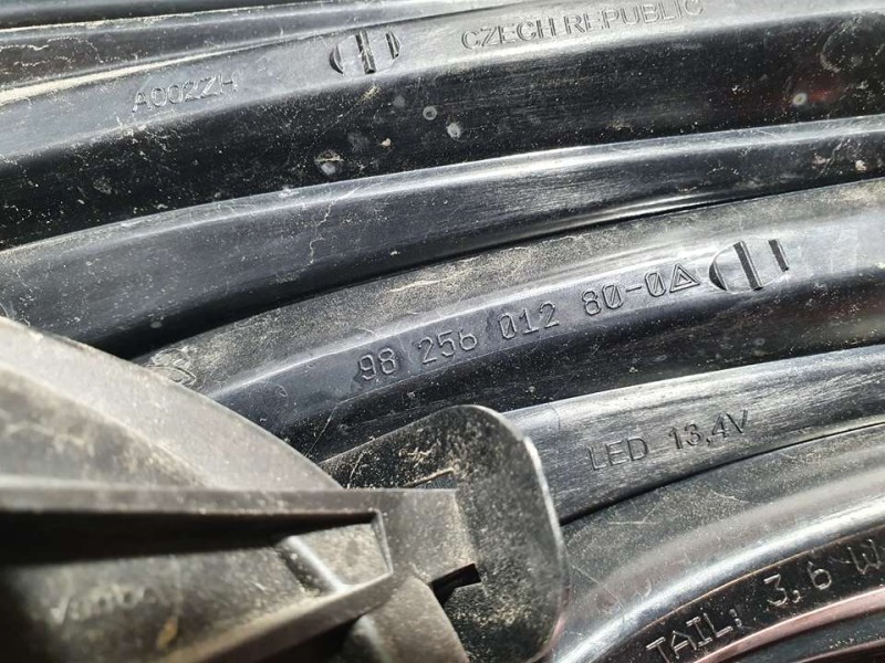 Recambio de piloto trasero izquierdo para peugeot 208 style referencia OEM IAM 9672628280 9825601280 