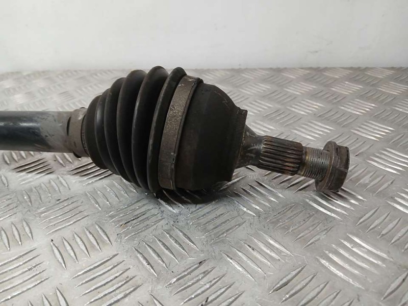 Recambio de transmision delantera derecha para peugeot 208 style referencia OEM IAM 9816028680 3273KR 