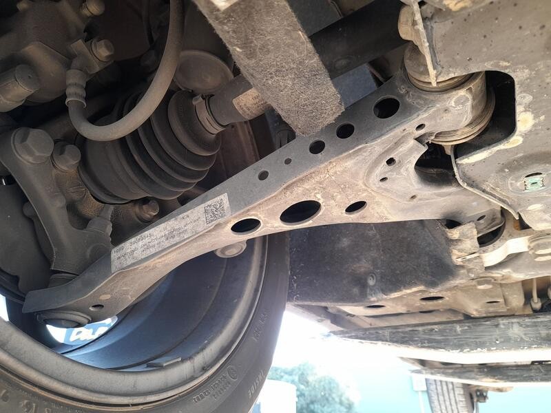 Recambio de brazo suspension inferior delantero derecho para opel astra k (b16) 1.4 turbo (68) referencia OEM IAM 39089345  