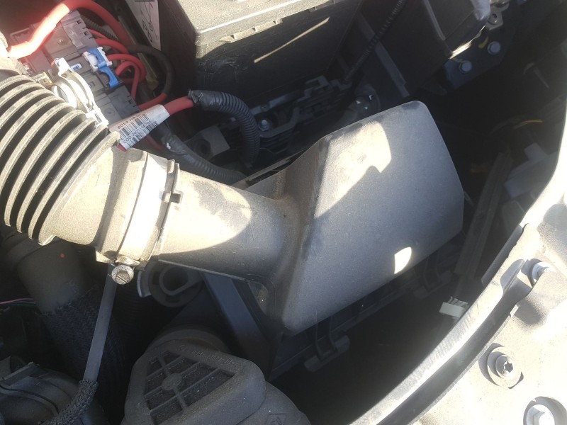 Recambio de carcasa filtro aire para dacia sandero iii 1.0 tce 90 referencia OEM IAM 165003077R  