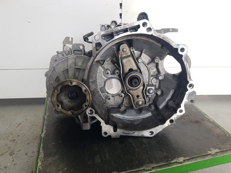 Recambio de caja cambios para audi a3 (8p1) 1.9 tdi referencia OEM IAM JCR 11077 5VELOCIDADES