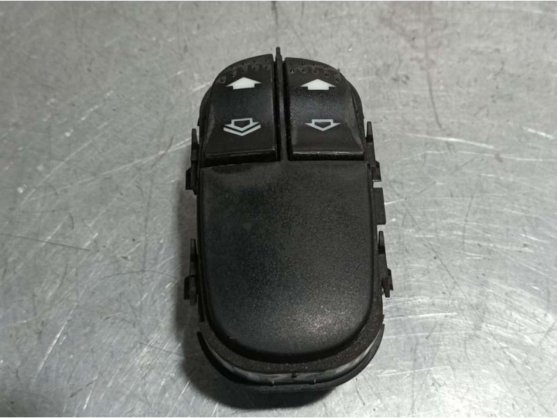 Recambio de mando elevalunas delantero izquierdo para ford focus turnier (cak) ghia referencia OEM IAM YS4T14529AA  