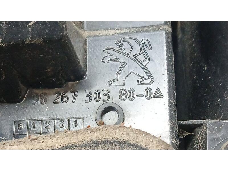 Recambio de piloto trasero derecho para peugeot 2008 (--.2013) active referencia OEM IAM 9826730380 EXTERIOR ROZADO 