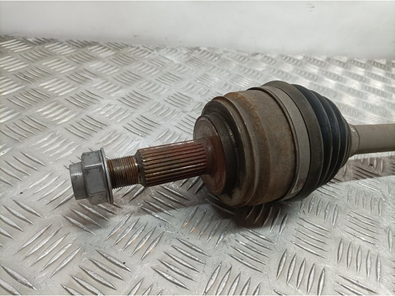 Recambio de transmision delantera derecha para renault master kombi l2h2 3,5t referencia OEM IAM 391002176R  