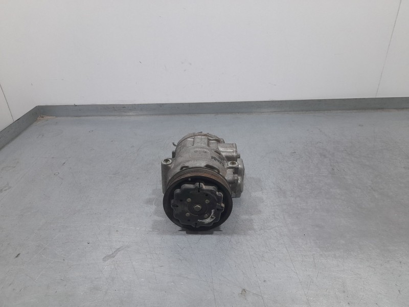 Recambio de compresor aire acondicionado para seat cordoba berlina (6l2) signo/a referencia OEM IAM 4472208127 6Q0820803D DENSO