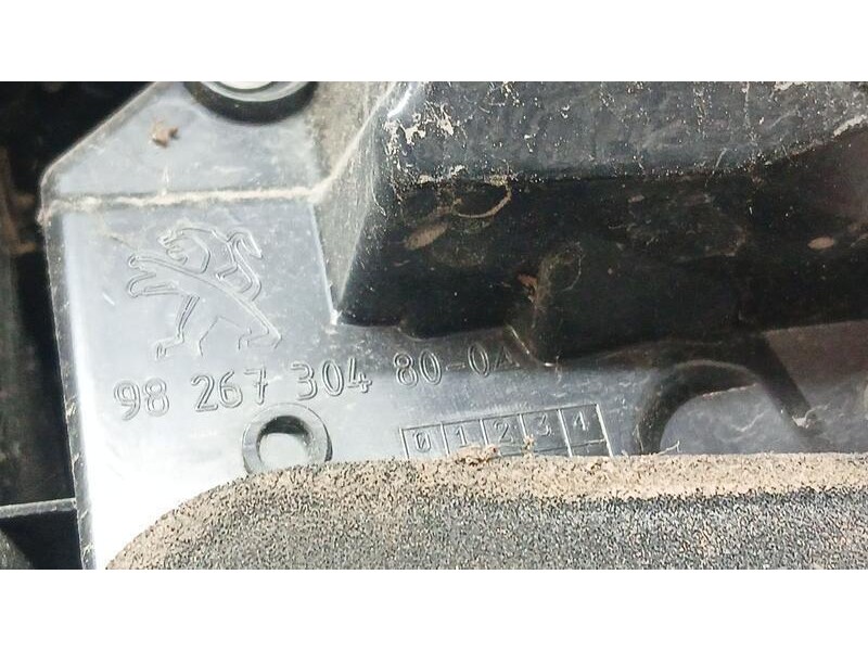 Recambio de piloto trasero izquierdo para peugeot 2008 (--.2013) active referencia OEM IAM 9826730480 EXTERIOR ROZADO 