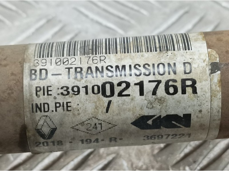 Recambio de transmision delantera derecha para renault master kombi l2h2 3,5t referencia OEM IAM 391002176R  