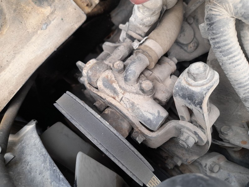 Recambio de bomba direccion para nissan terrano ii (r20) 2.7 td 4wd referencia OEM IAM 491100F005  