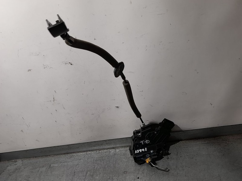 Recambio de cerradura puerta trasera derecha para ford ka+ active referencia OEM IAM 2436998  