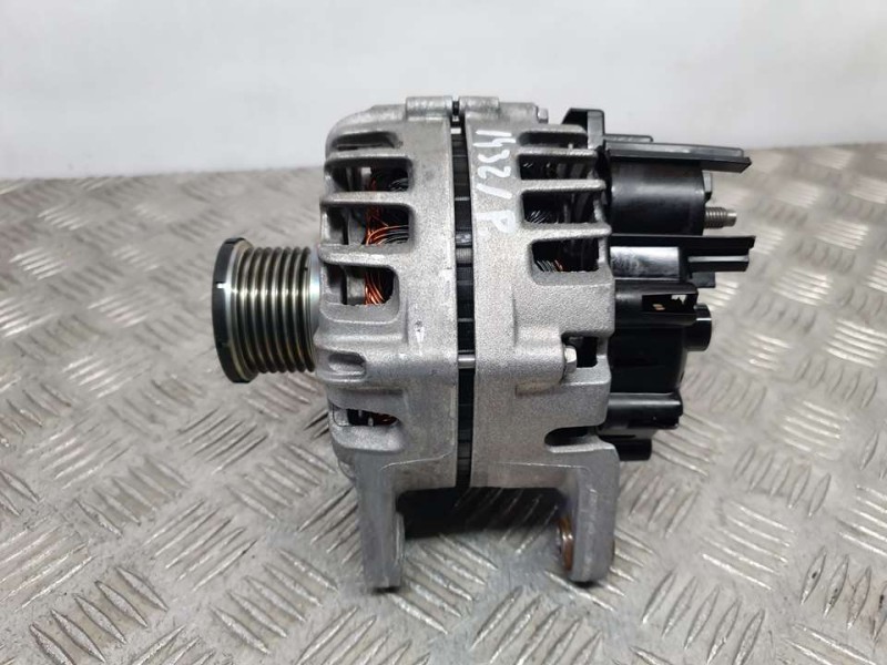 Recambio de alternador para renault clio v experience referencia OEM IAM 231008040R NRG9S012 VALEO