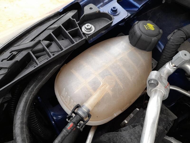 Recambio de deposito expansion para renault clio v (b7_) tce 90 (b7mt) referencia OEM IAM 217108864R  