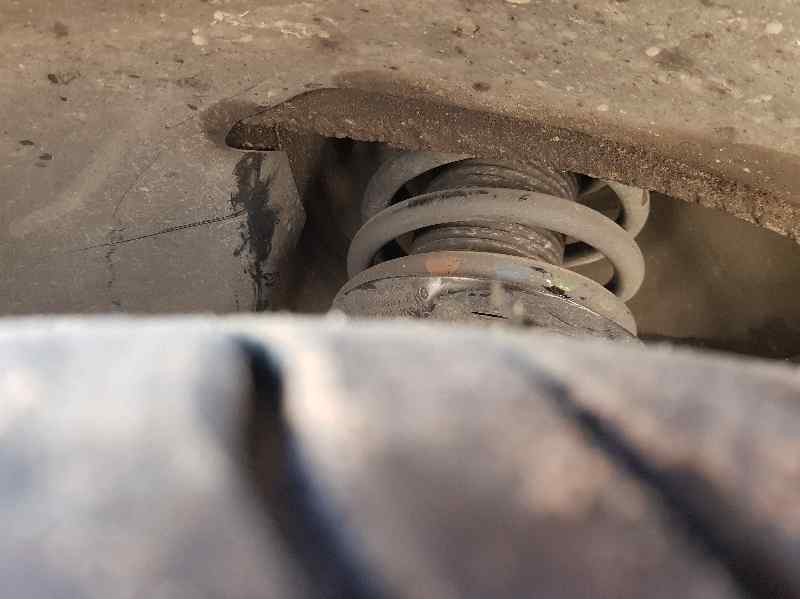 Recambio de amortiguador delantero izquierdo para volkswagen passat berlina (3c2) highline referencia OEM IAM 3C0413031N  