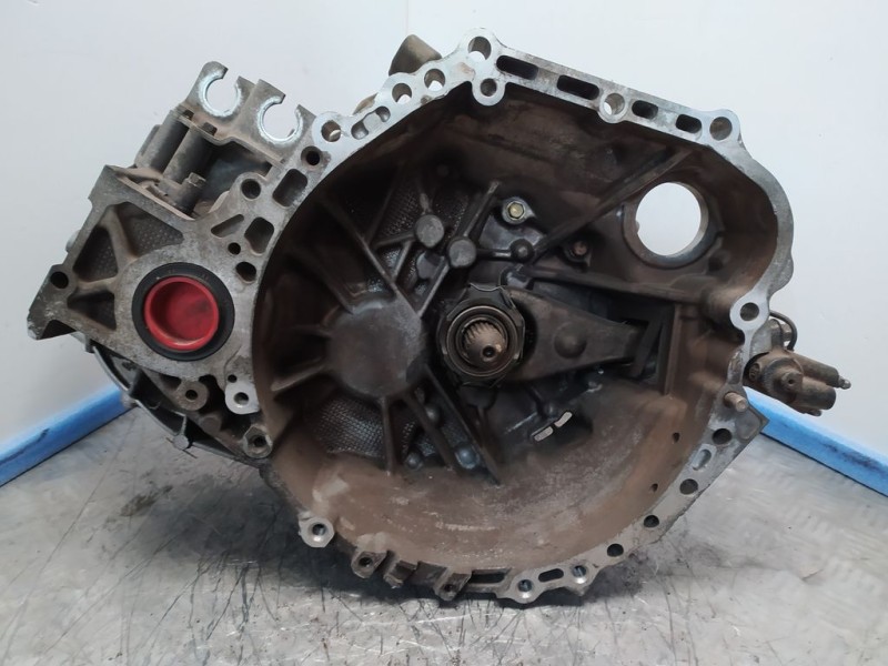 Recambio de caja cambios para toyota avensis berlina (t25) 2.0 sol sedán (4-ptas.) referencia OEM IAM 303002D091  5VELOCIDADES
