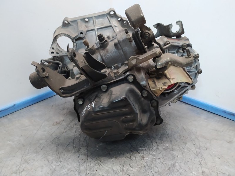Recambio de caja cambios para toyota avensis berlina (t25) 2.0 sol sedán (4-ptas.) referencia OEM IAM 303002D091  5VELOCIDADES
