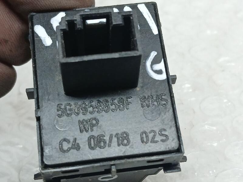 Recambio de mando elevalunas delantero izquierdo para seat ibiza (kj1) reference referencia OEM IAM 5G0959858F  C/ MANDO RETROVI