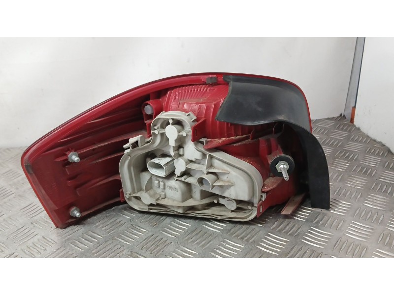 Recambio de piloto trasero derecho para audi a3 (8p1) 1.9 tdi referencia OEM IAM 8P0945096 ROZADO 