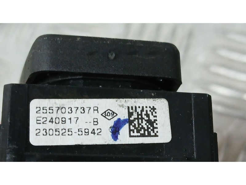 Recambio de mando retrovisor para dacia sandero iii 1.0 tce 90 referencia OEM IAM 255703737r  