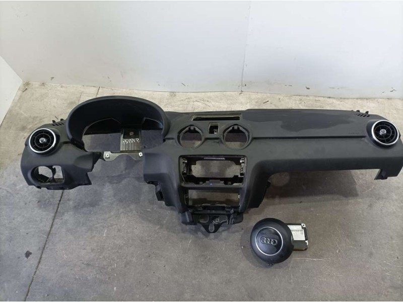 Recambio de kit airbag para audi a1 (8x) ambition referencia OEM IAM 8X0880201K  C/ SALPICADERO Y SIN PRETENSORES