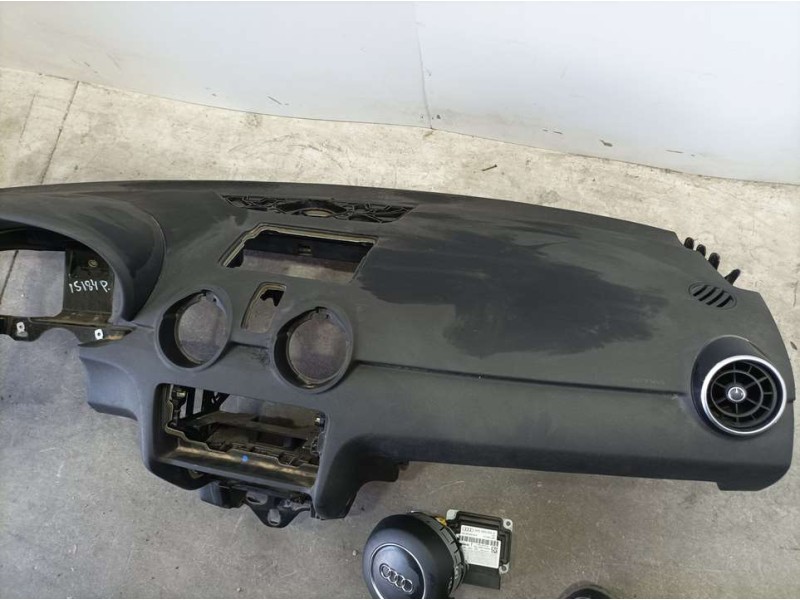 Recambio de kit airbag para audi a1 (8x) ambition referencia OEM IAM 8X0880201K  C/ SALPICADERO Y SIN PRETENSORES