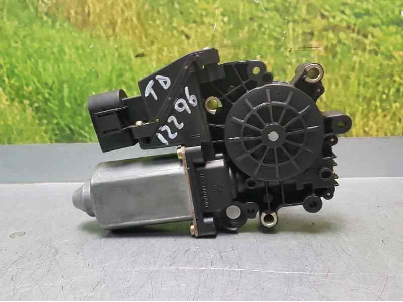 Recambio de motor elevalunas trasero derecho para audi a4 berlina (b5) 1.9 tdi referencia OEM IAM   8 PINS