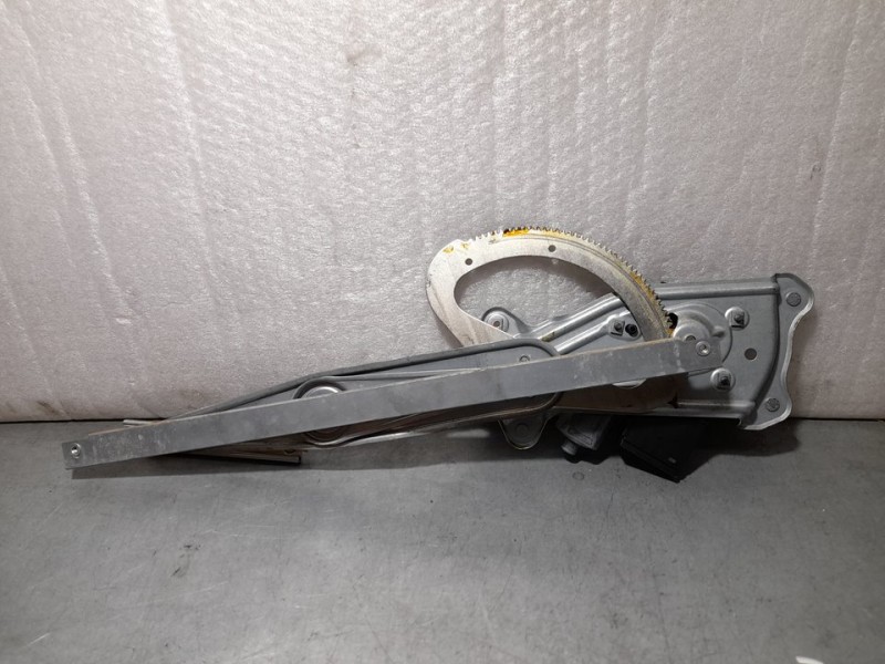 Recambio de elevalunas delantero derecho para renault scenic iii dynamique referencia OEM IAM 807300011R 6 PINS ELECTRICO